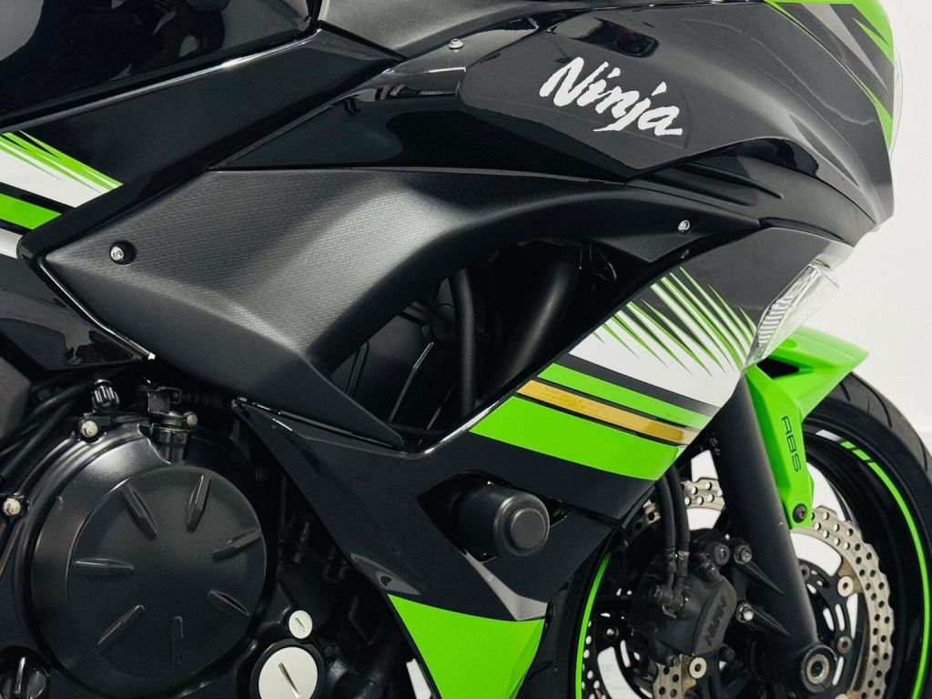 KAWASAKI Ninja 650