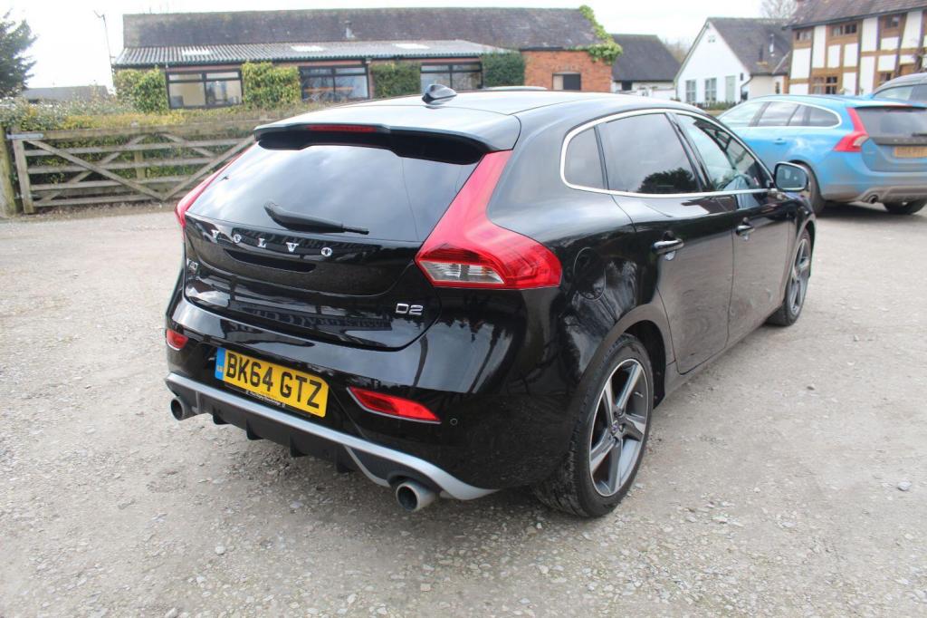 VOLVO V40