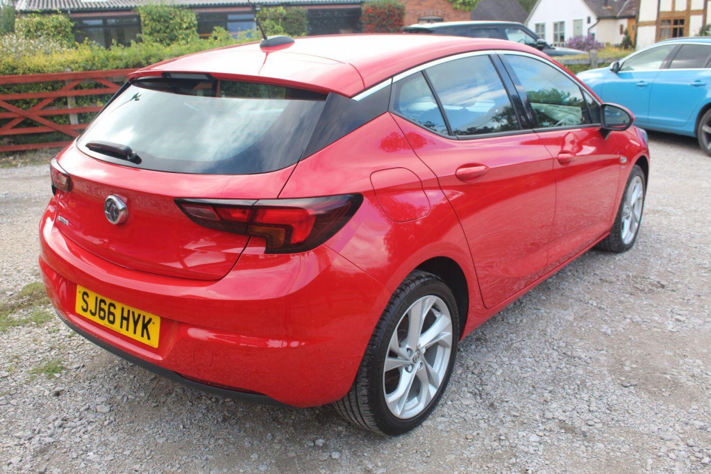 VAUXHALL ASTRA