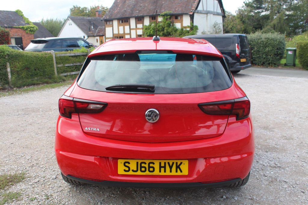 VAUXHALL ASTRA