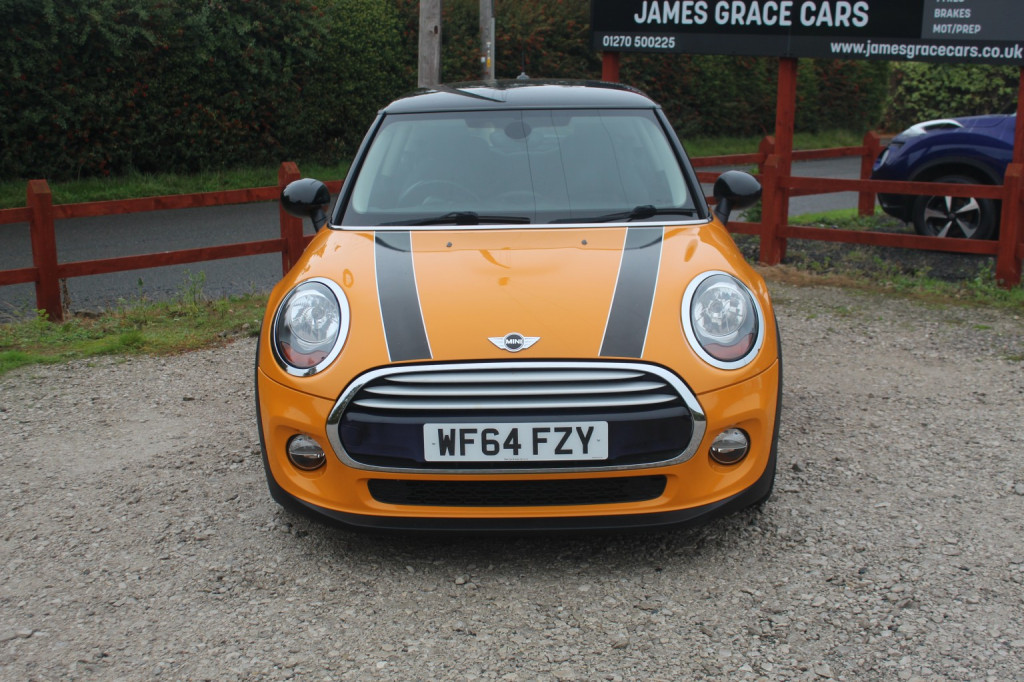 MINI HATCH