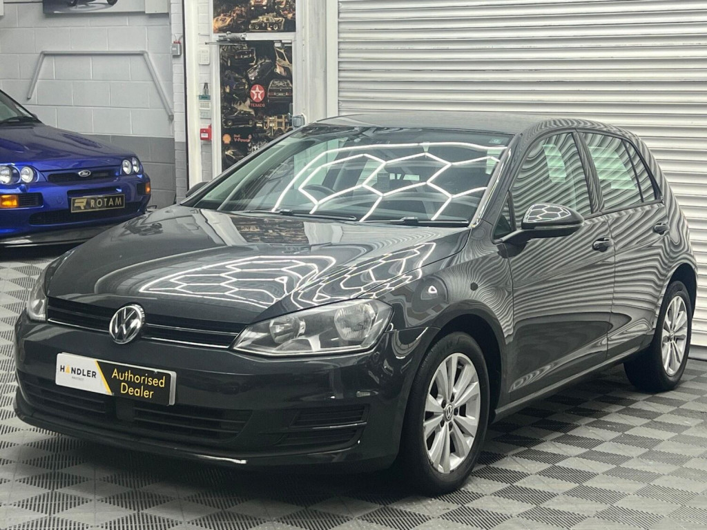 View VOLKSWAGEN GOLF 1.6 TDI BlueMotion Tech SE Euro 5 (s/s) 5dr