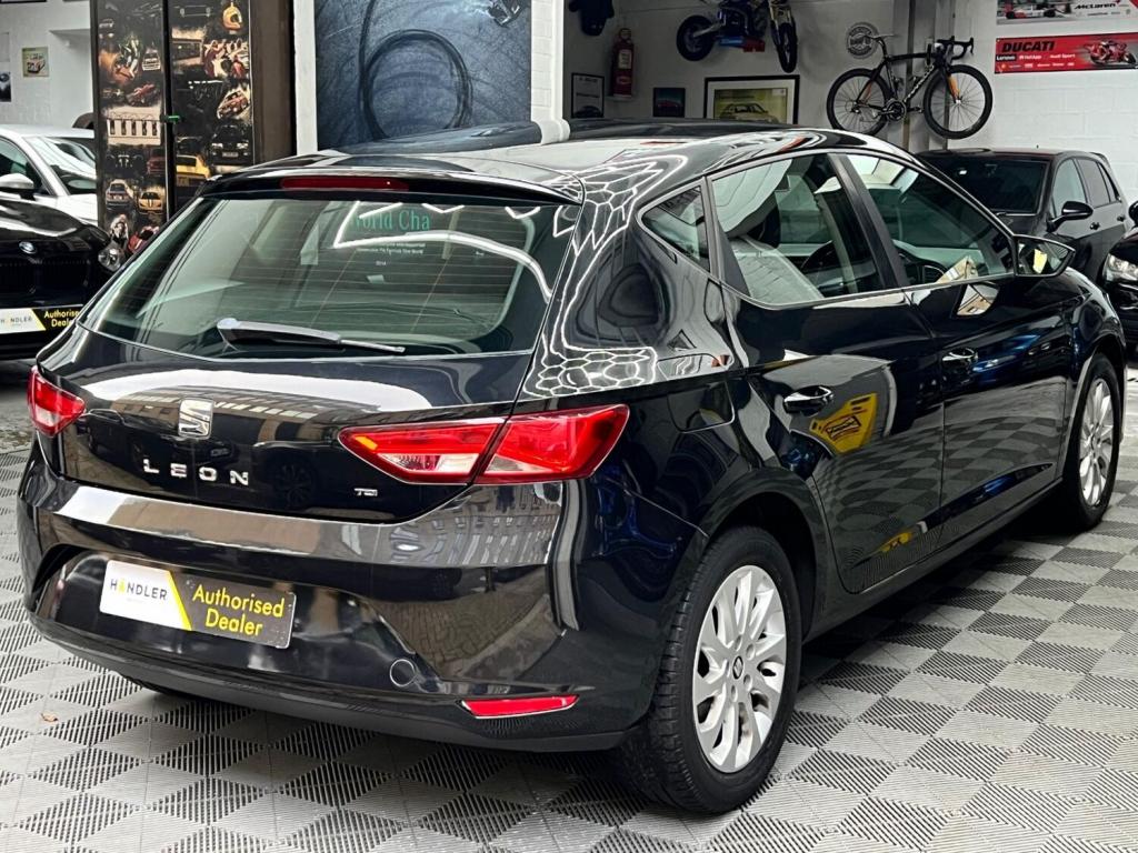 SEAT LEON