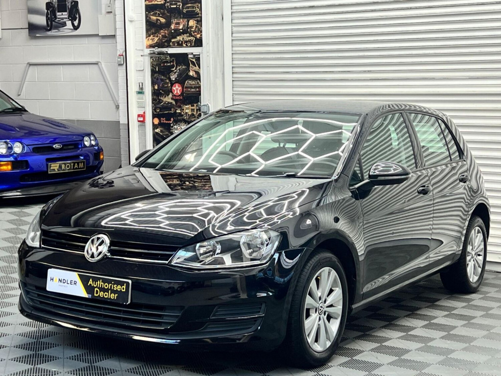 View VOLKSWAGEN GOLF 1.6 TDI BlueMotion Tech S Euro 5 (s/s) 5dr
