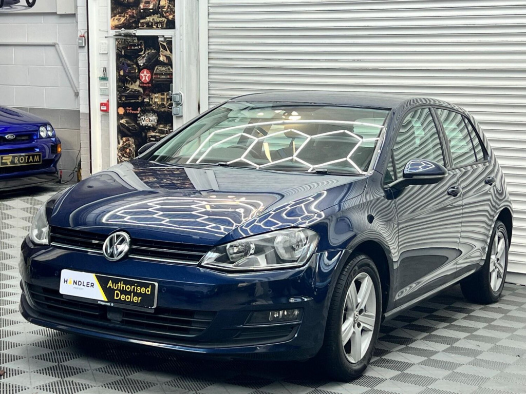 View VOLKSWAGEN GOLF 1.6 TDI BlueMotion Tech Match Euro 5 (s/s) 5dr