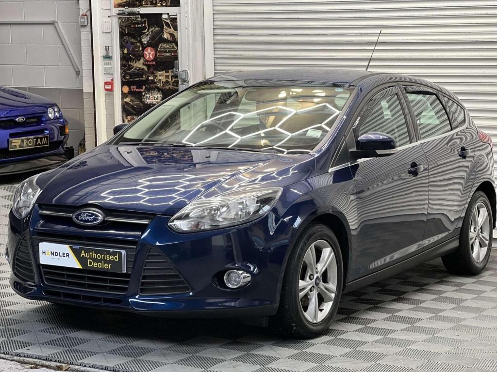 View FORD FOCUS 1.6 Zetec Euro 5 5dr