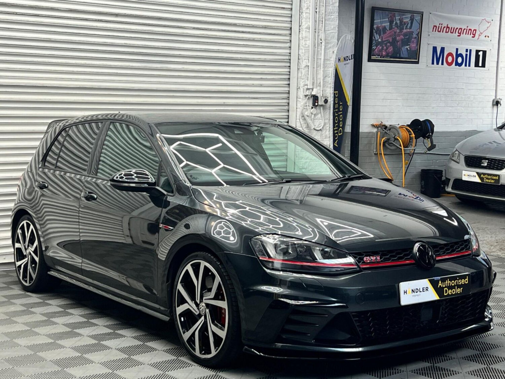 View VOLKSWAGEN GOLF GTI CLUBSPORT