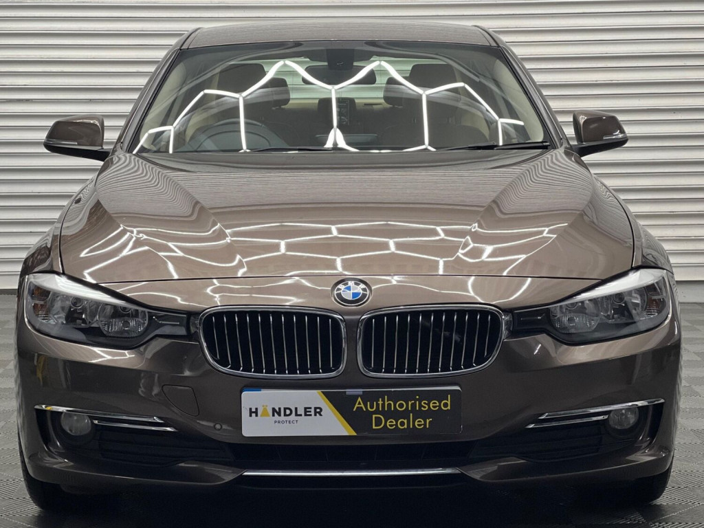 View BMW 3 SERIES 2.0 320d Luxury Euro 5 (s/s) 4dr