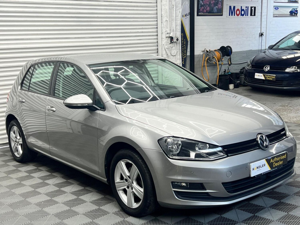 View VOLKSWAGEN GOLF 1.6 TDI BlueMotion Tech Match Euro 5 (s/s) 5dr