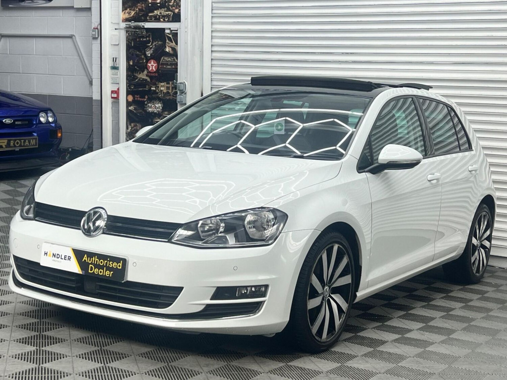 View VOLKSWAGEN GOLF 1.6 TDI BlueMotion Tech GT Edition DSG Euro 6 (s/s) 5dr