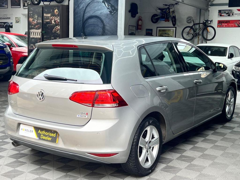 VOLKSWAGEN GOLF