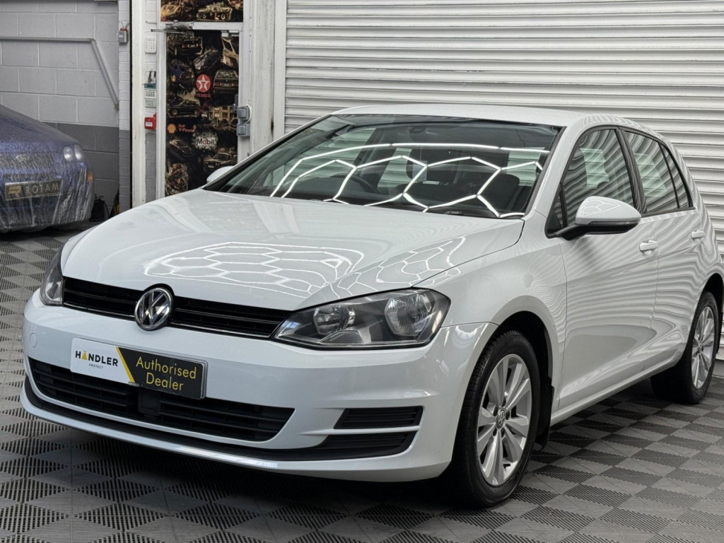 View VOLKSWAGEN GOLF 1.6 TDI BlueMotion Tech SE Euro 5 (s/s) 5dr