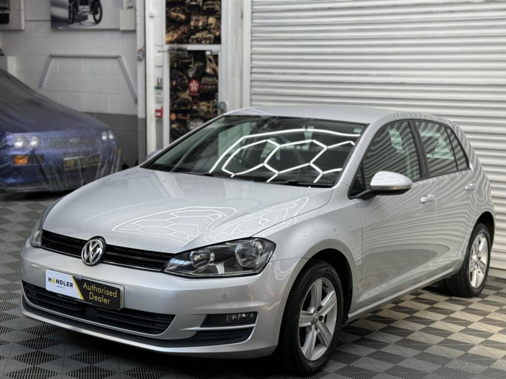 View VOLKSWAGEN GOLF 1.6 TDI BlueMotion Tech Match Euro 5 (s/s) 5dr