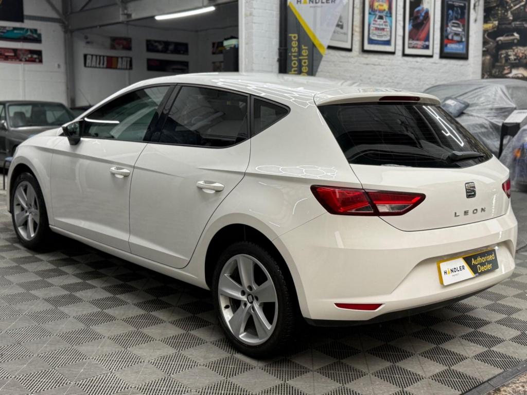 SEAT LEON