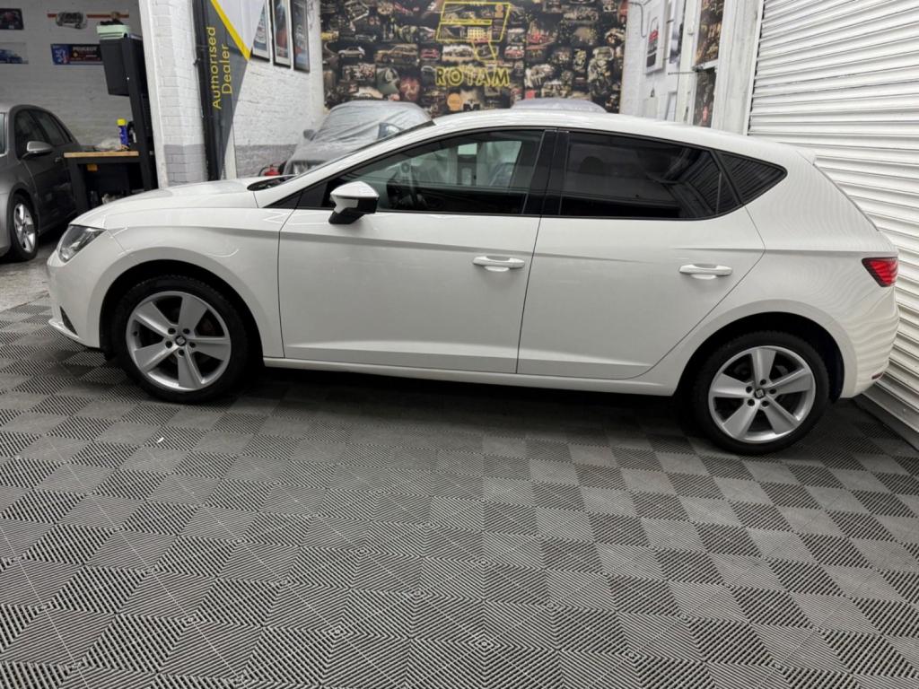 SEAT LEON