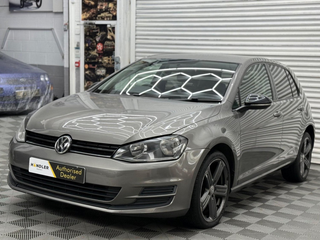 View VOLKSWAGEN GOLF 1.6 TDI BlueMotion Tech S Euro 5 (s/s) 5dr
