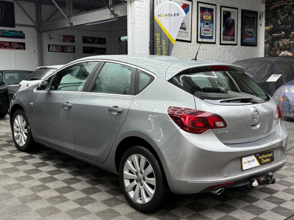 VAUXHALL ASTRA