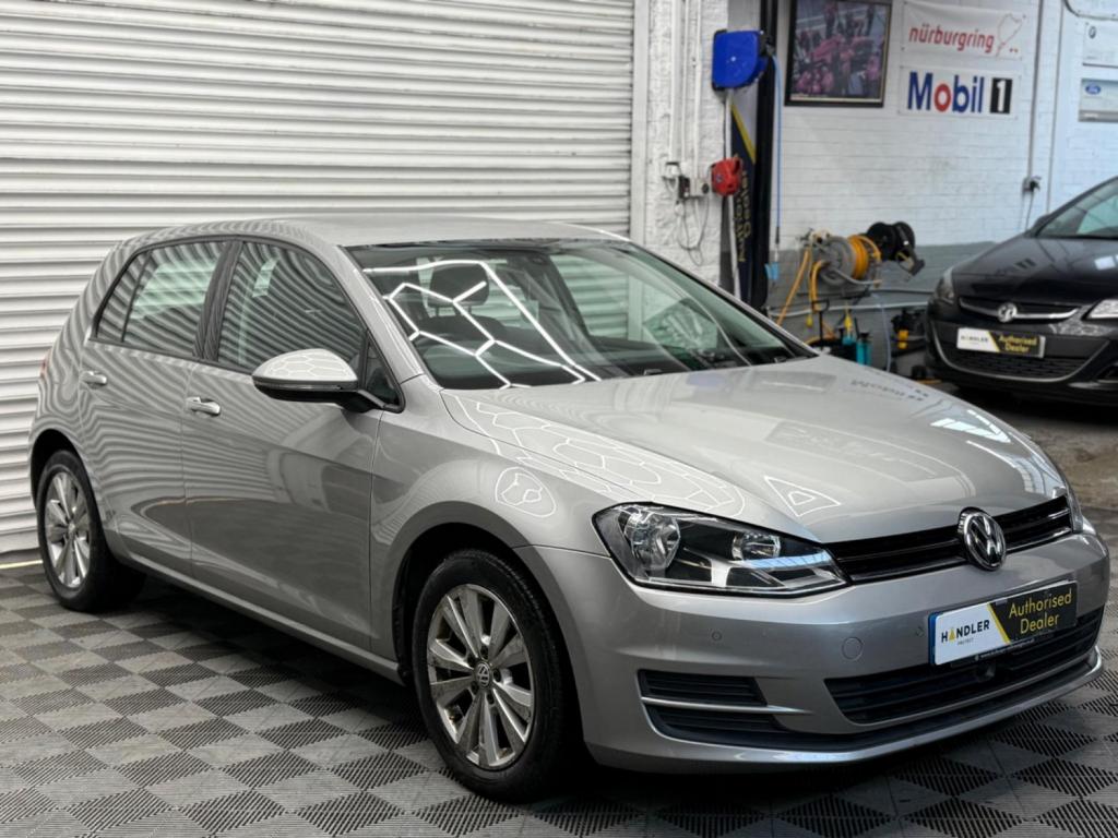 VOLKSWAGEN GOLF