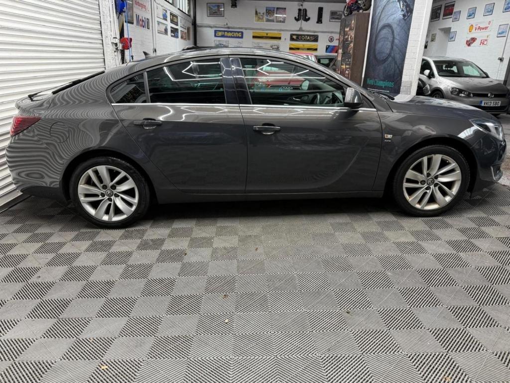 VAUXHALL INSIGNIA