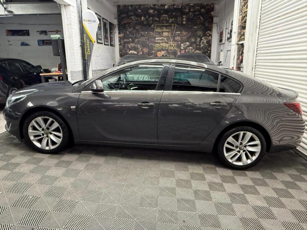 VAUXHALL INSIGNIA