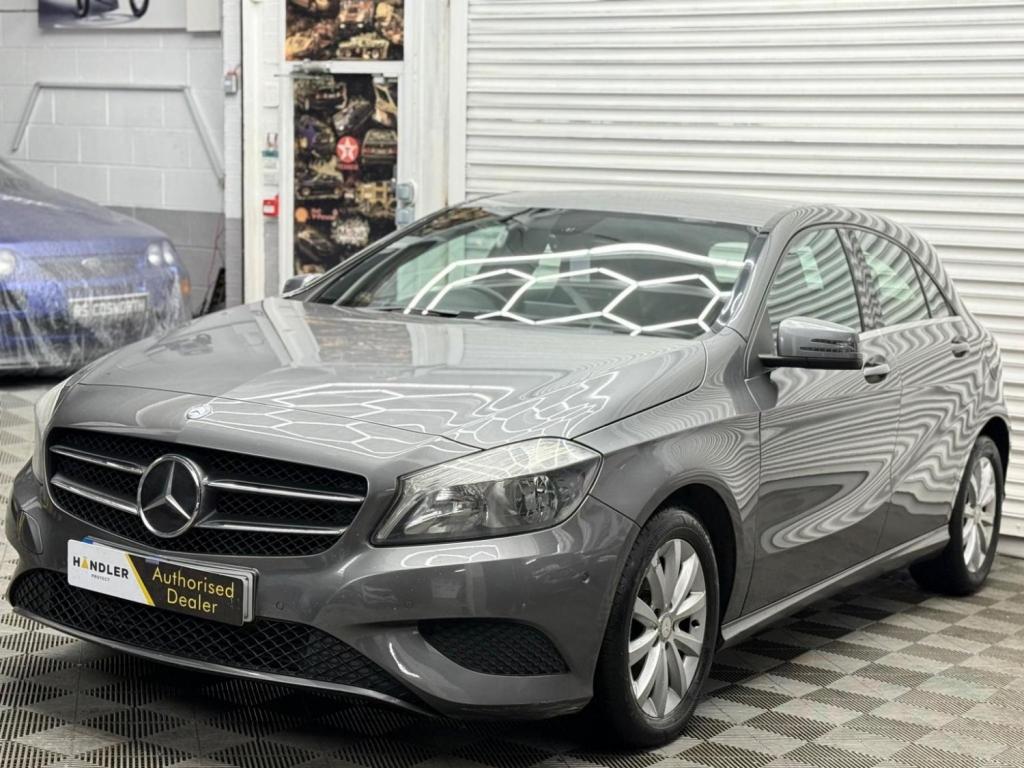 View MERCEDES-BENZ A CLASS 1.8 A180 CDI BlueEfficiency SE 7G-DCT Euro 5 (s/s) 5dr
