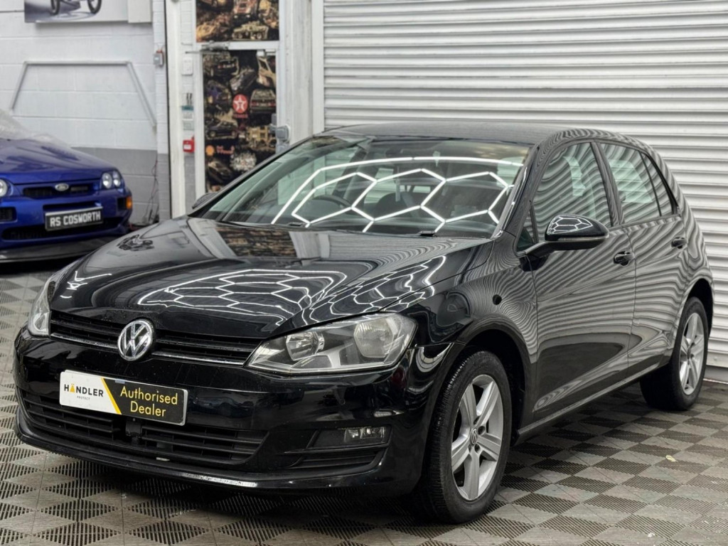 View VOLKSWAGEN GOLF 1.6 TDI BlueMotion Tech Match Euro 5 (s/s) 5dr