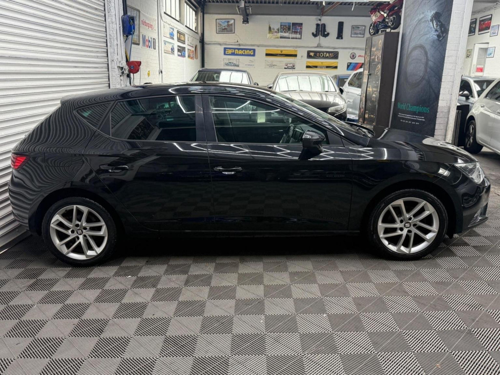 SEAT LEON