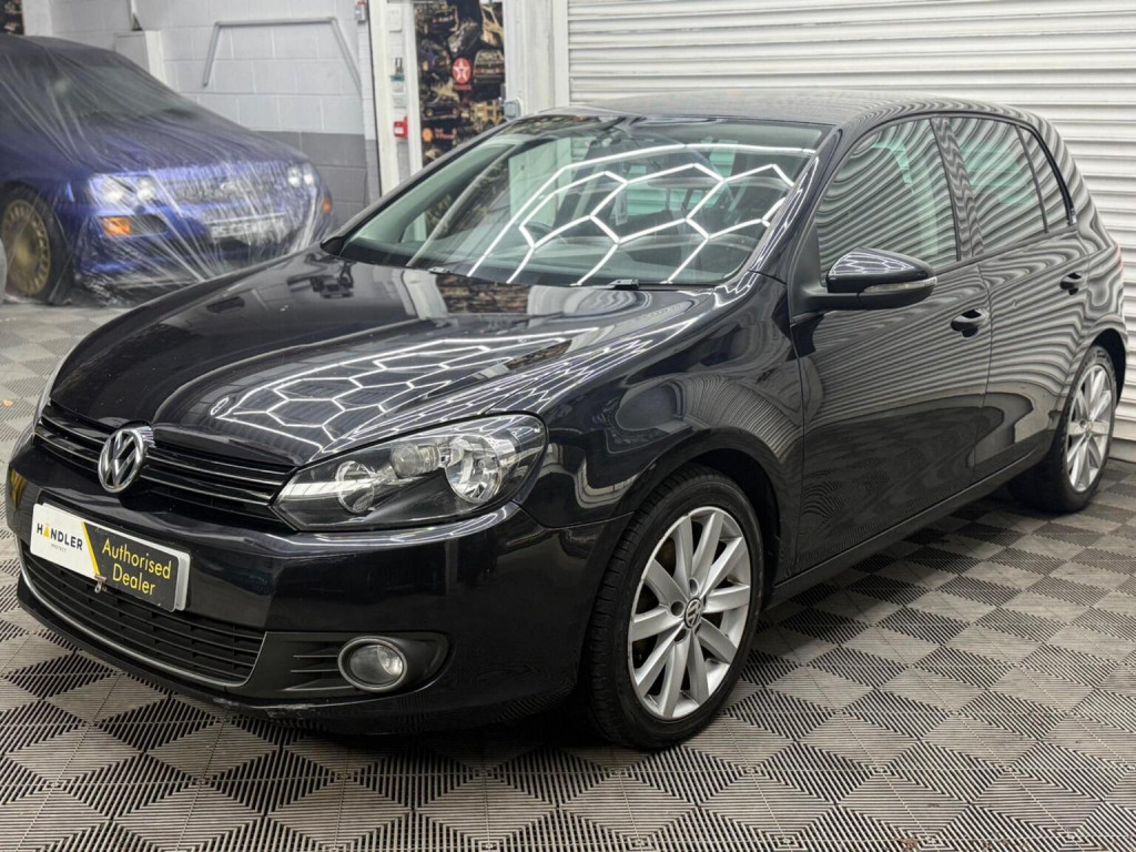 View VOLKSWAGEN GOLF 2.0 TDI BlueMotion Tech GT Euro 5 (s/s) 5dr