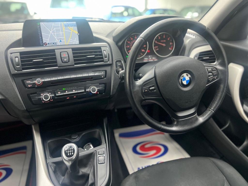 BMW 1 SERIES