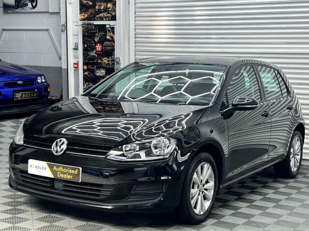 View VOLKSWAGEN GOLF 1.6 TDI BlueMotion Tech SE Euro 5 (s/s) 5dr