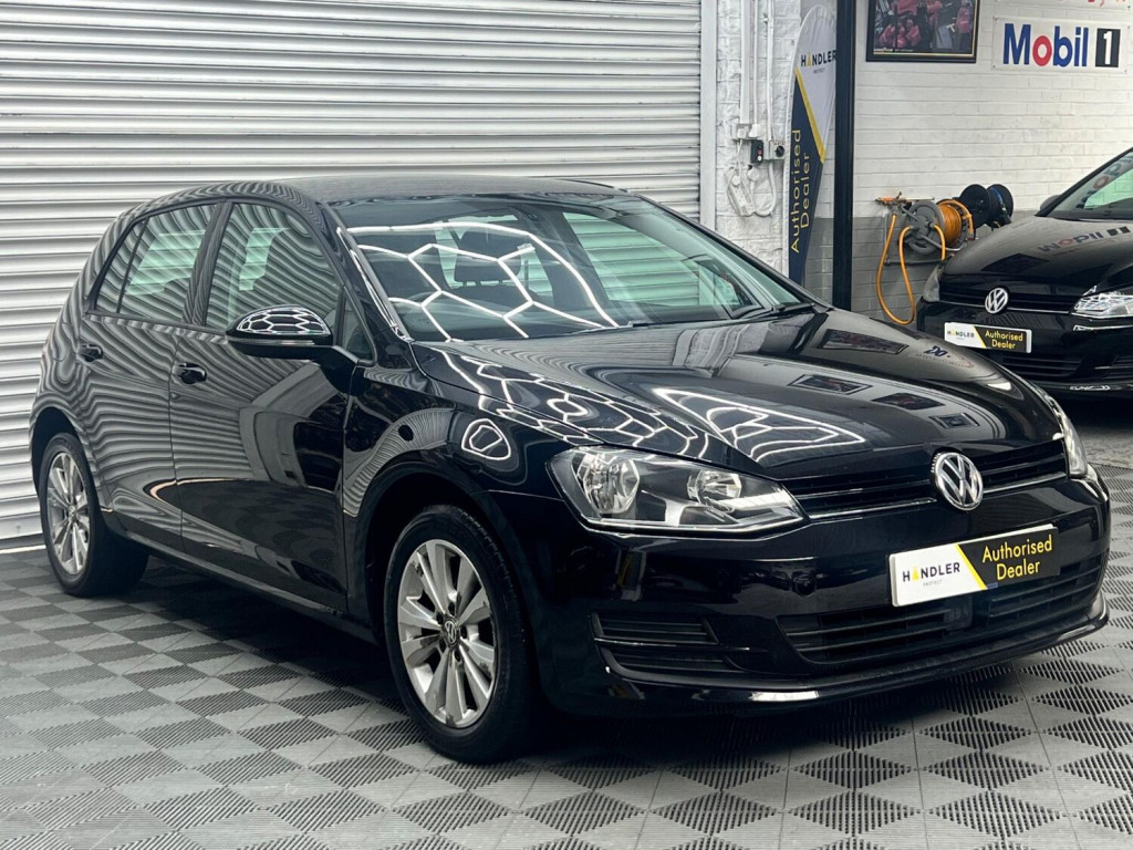 View VOLKSWAGEN GOLF 1.6 TDI BlueMotion Tech SE Euro 5 (s/s) 5dr