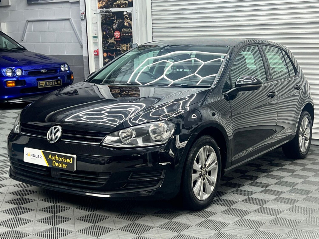 View VOLKSWAGEN GOLF 1.6 TDI BlueMotion Tech SE Euro 5 (s/s) 5dr