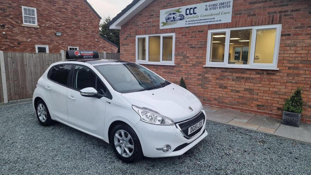 PEUGEOT 208 1.2 VTi PureTech Style