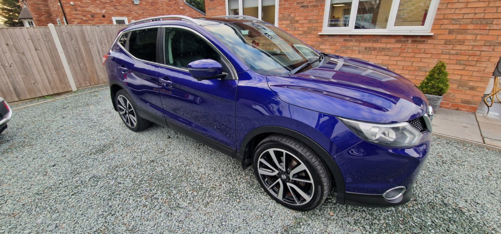 NISSAN QASHQAI 1.5 dCi Tekna