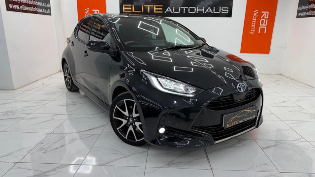 TOYOTA YARIS 1.5 VVT-h Dynamic