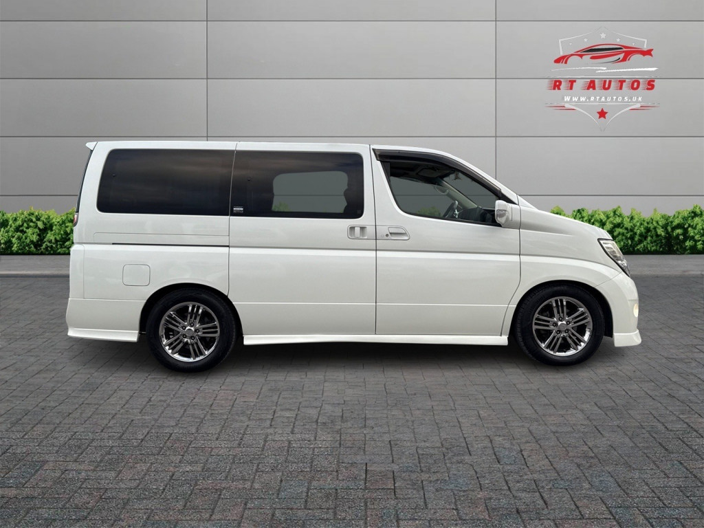 NISSAN ELGRAND