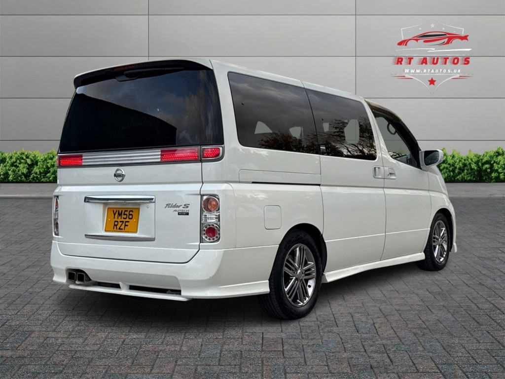 NISSAN ELGRAND