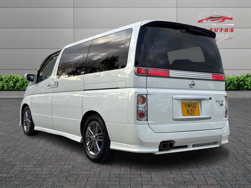NISSAN ELGRAND