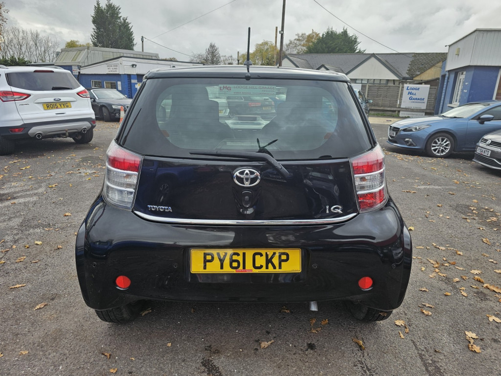 TOYOTA IQ