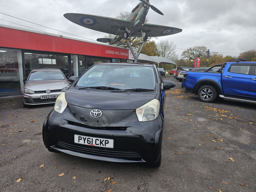 TOYOTA IQ