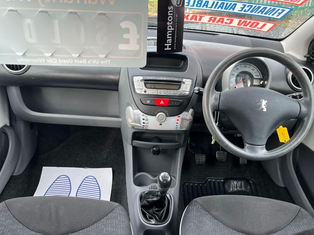 View PEUGEOT 107 1.0 12V Urban