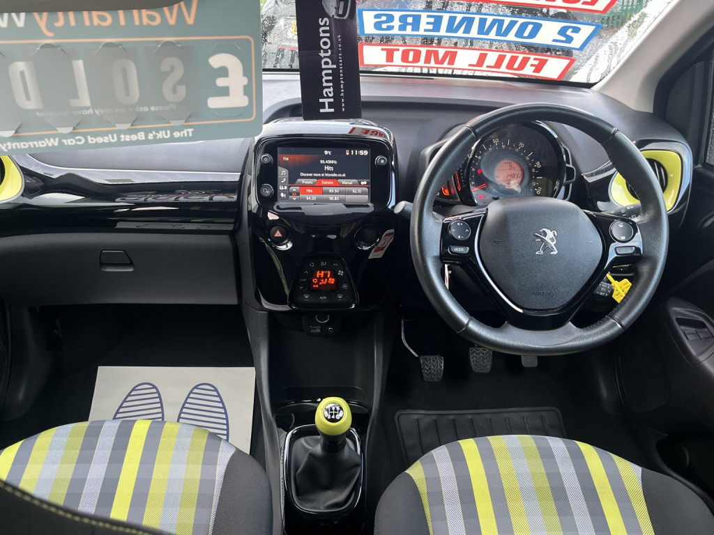 View PEUGEOT 108 1.0 Collection