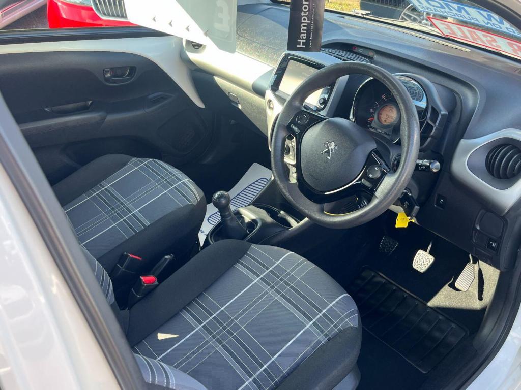 View PEUGEOT 108 1.0 Active