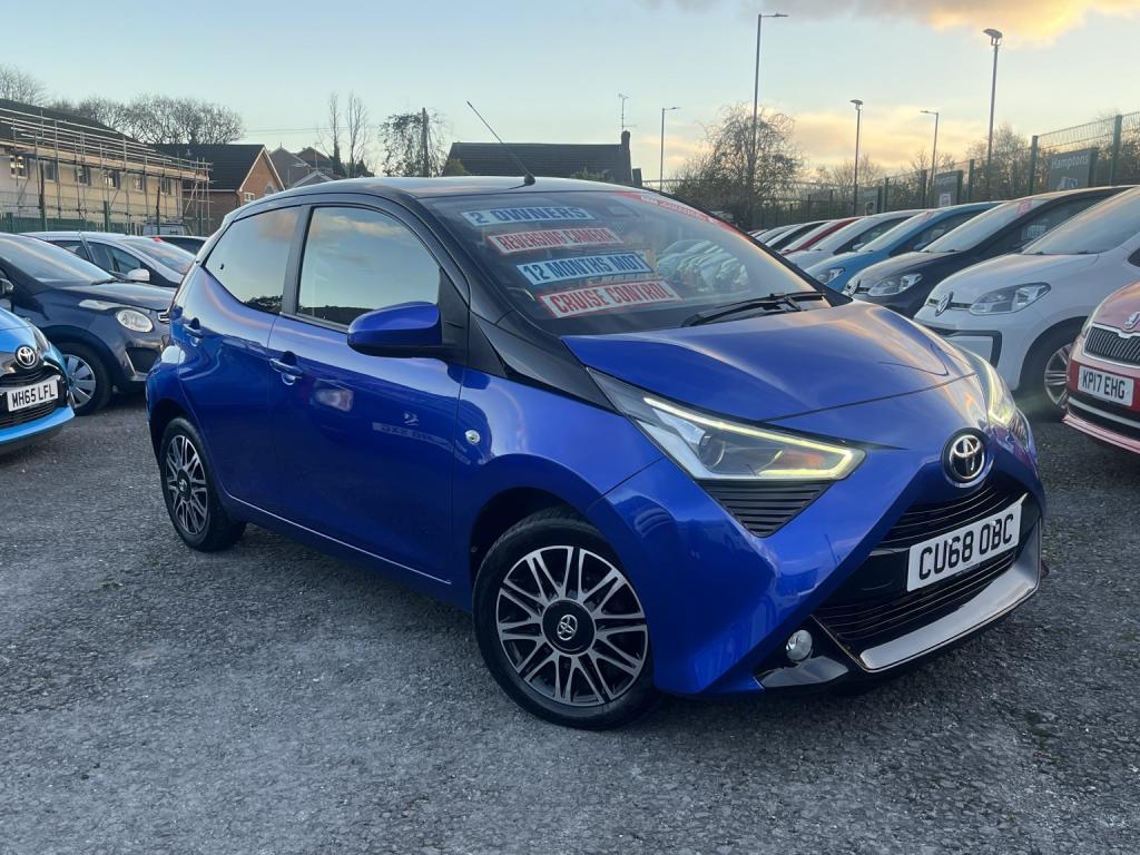 View TOYOTA AYGO 1.0 VVT-i x-clusiv