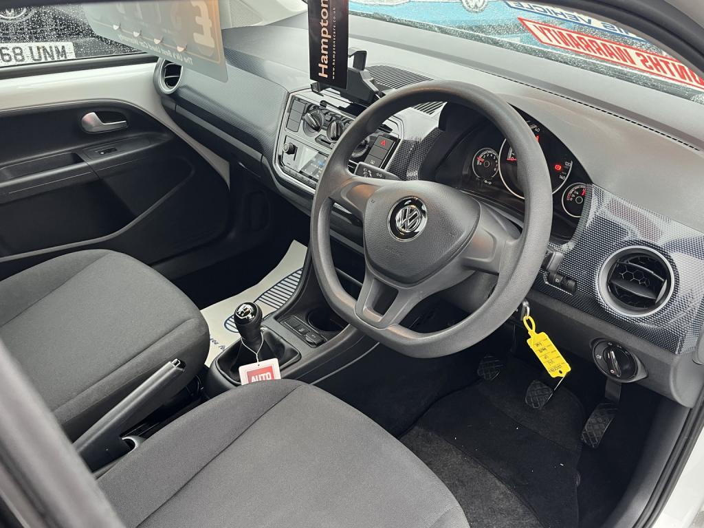 View VOLKSWAGEN UP 1.0 Move up!