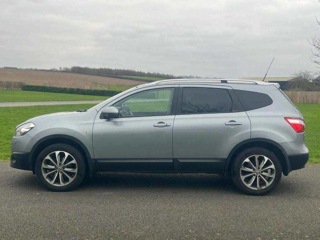 NISSAN QASHQAI+2