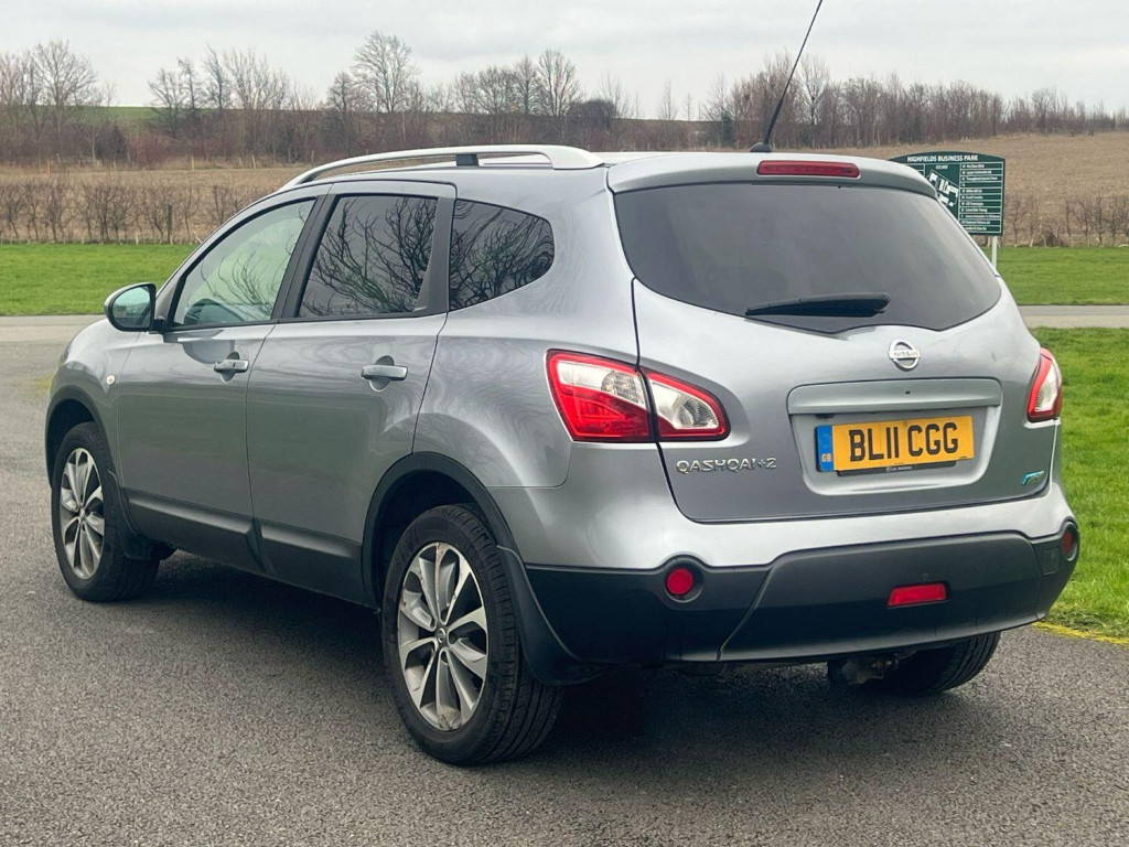 NISSAN QASHQAI+2