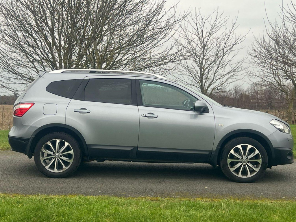 NISSAN QASHQAI+2