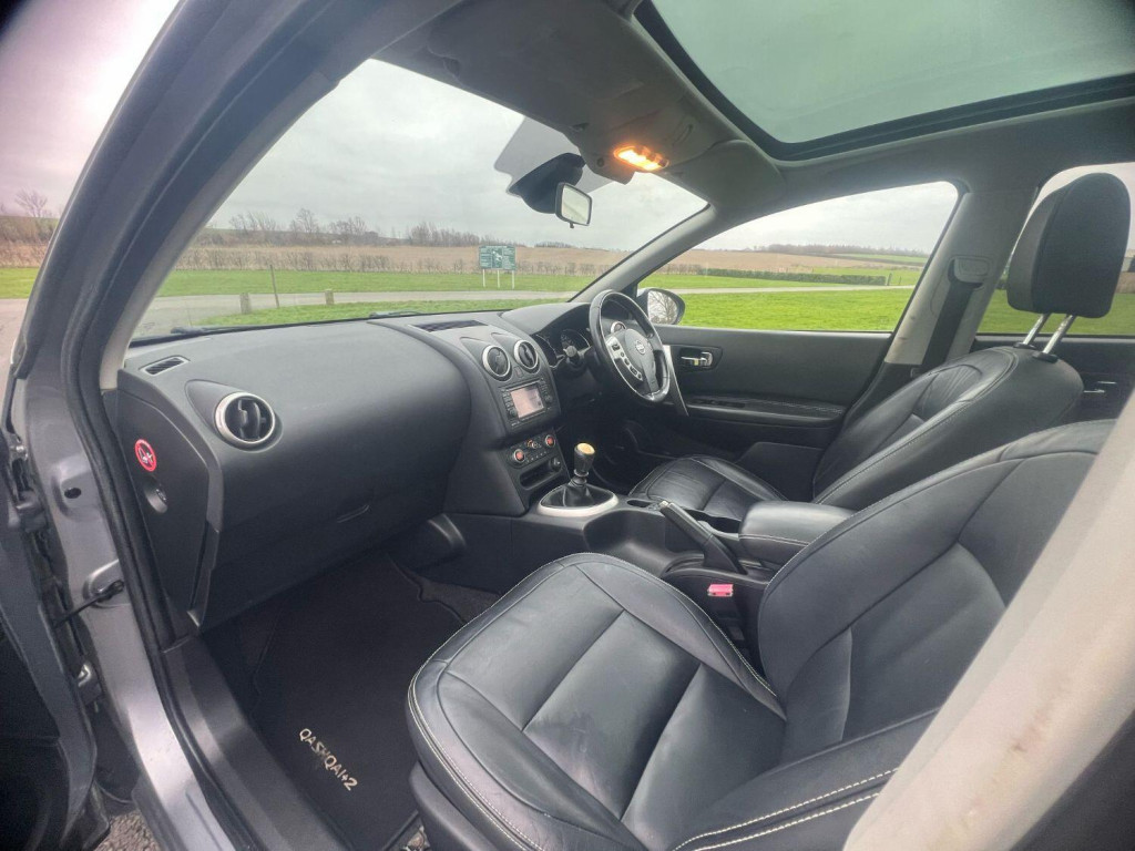 NISSAN QASHQAI+2