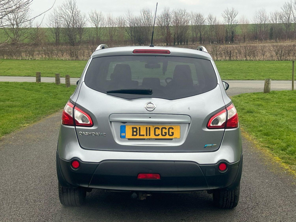 NISSAN QASHQAI+2